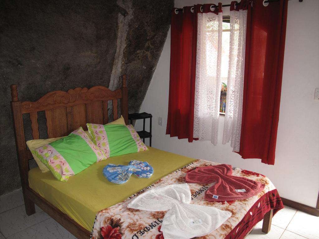 Suites Cantinho Da Pedra Abraão Cameră foto